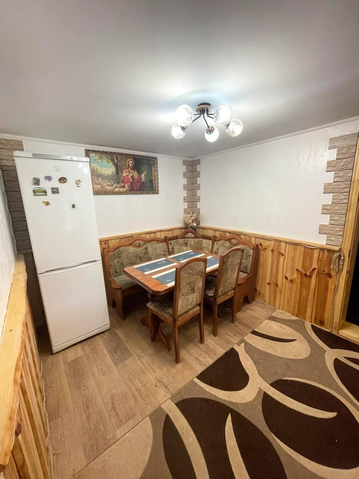 Котедж "Гірський Затишок" Yaremche Ngoại thất bức ảnh